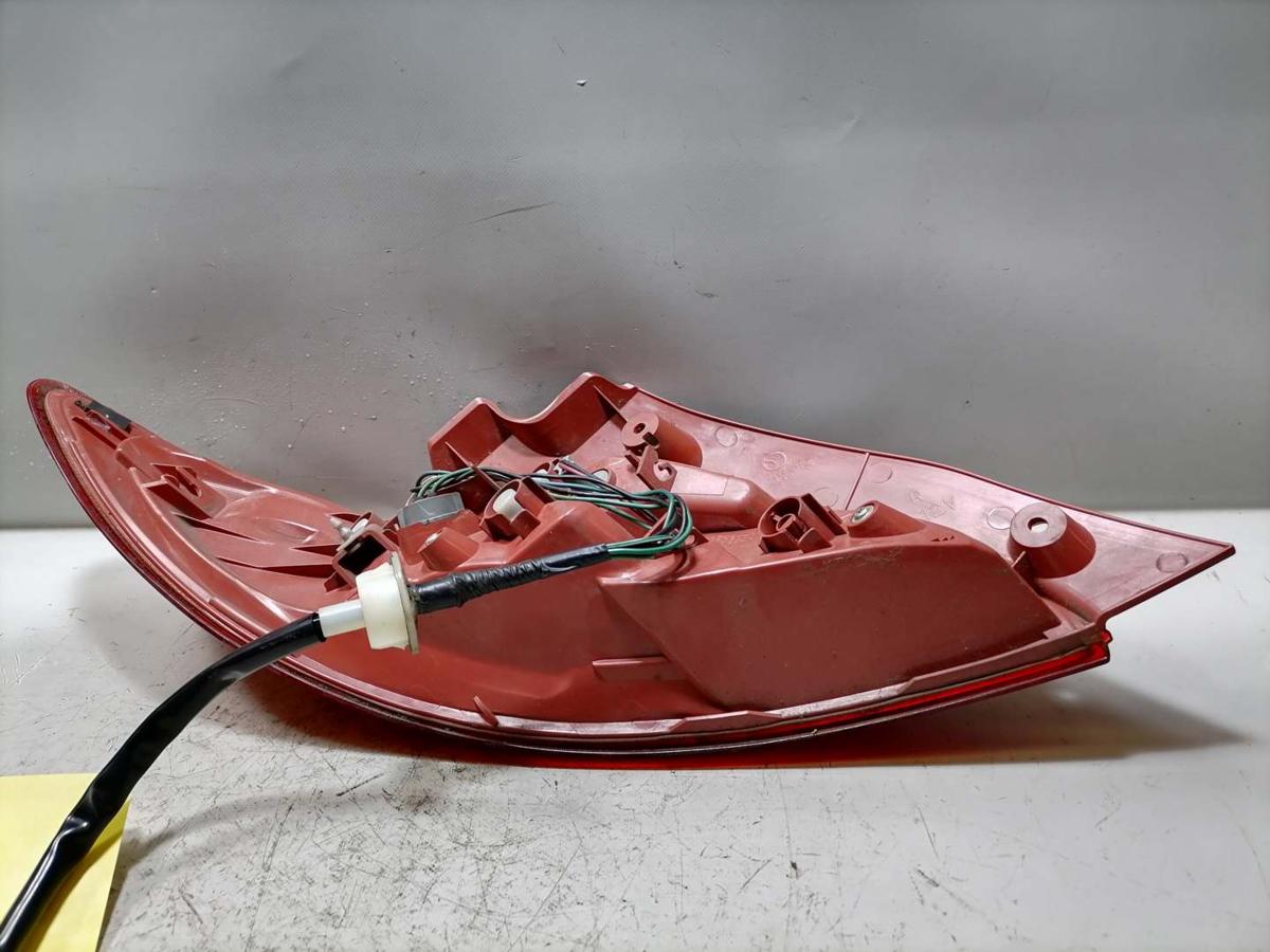 Mazda 2 DE original R&uuml;cklicht R&uuml;ckleuchte Schlussleuchte rechts Bj.2009